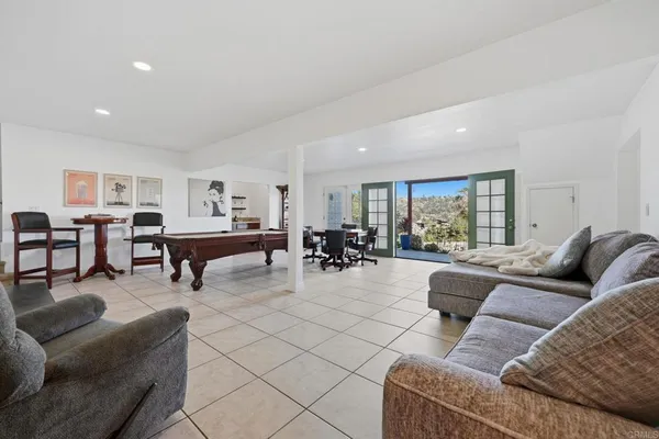 $1,049,500 | 3328 Central Avenue, Spring Valley, CA 91977