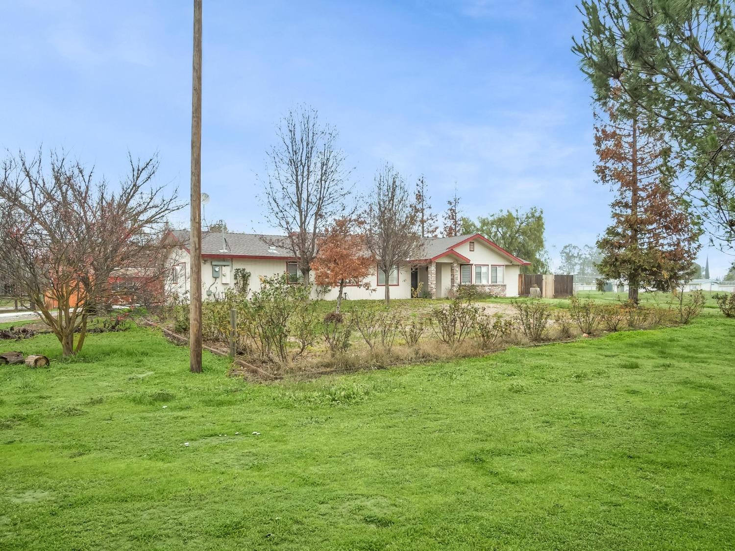 19729 Oakhill Road Madera, CA 93638 - Photo 3 of 59 Gallery Image 3
