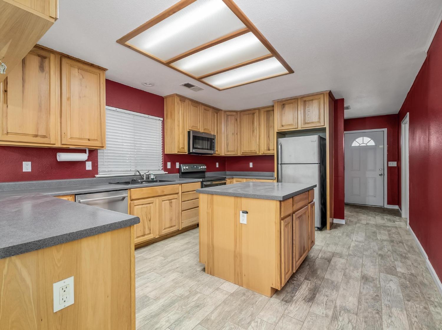 19729 Oakhill Road Madera, CA 93638 - Photo 6 of 59 Gallery Image 6