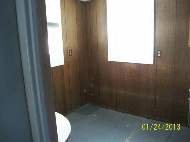 1124 South Oneida Avenue Rhinelander, WI 54501 - Photo 6 of 7 Gallery Image 6