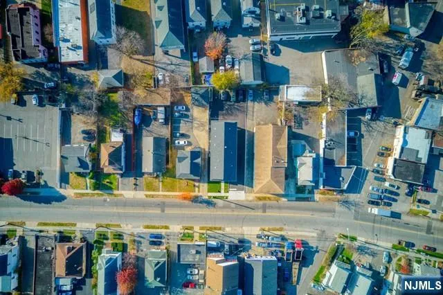 $2,400 | 103 Johnson Avenue, Unit 101, Hackensack, NJ 07601