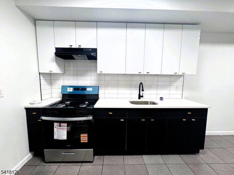 158 Catherine Street, Unit B Elizabeth, NJ 07201 - Photo 4 of 14