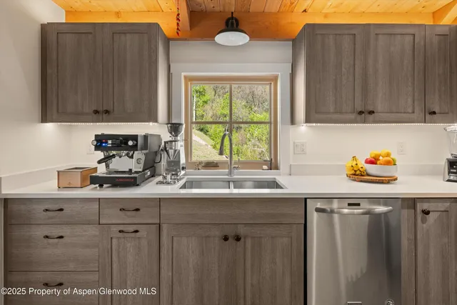 $3,995,000 | 1952 Medicine Bow Road, Aspen, CO 81611