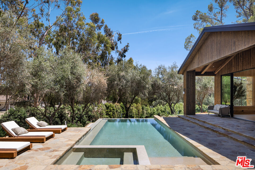 24877 Eldorado Meadow Road Hidden Hills, CA 91302 - Photo 13 of 46