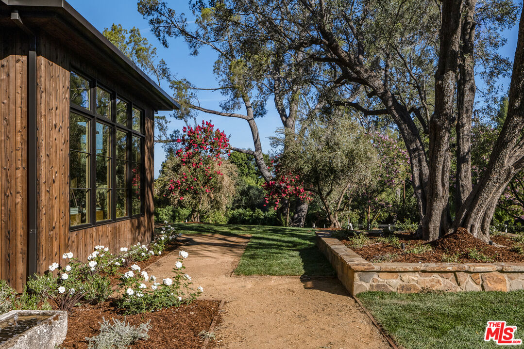 24877 Eldorado Meadow Road Hidden Hills, CA 91302 - Photo 39 of 46