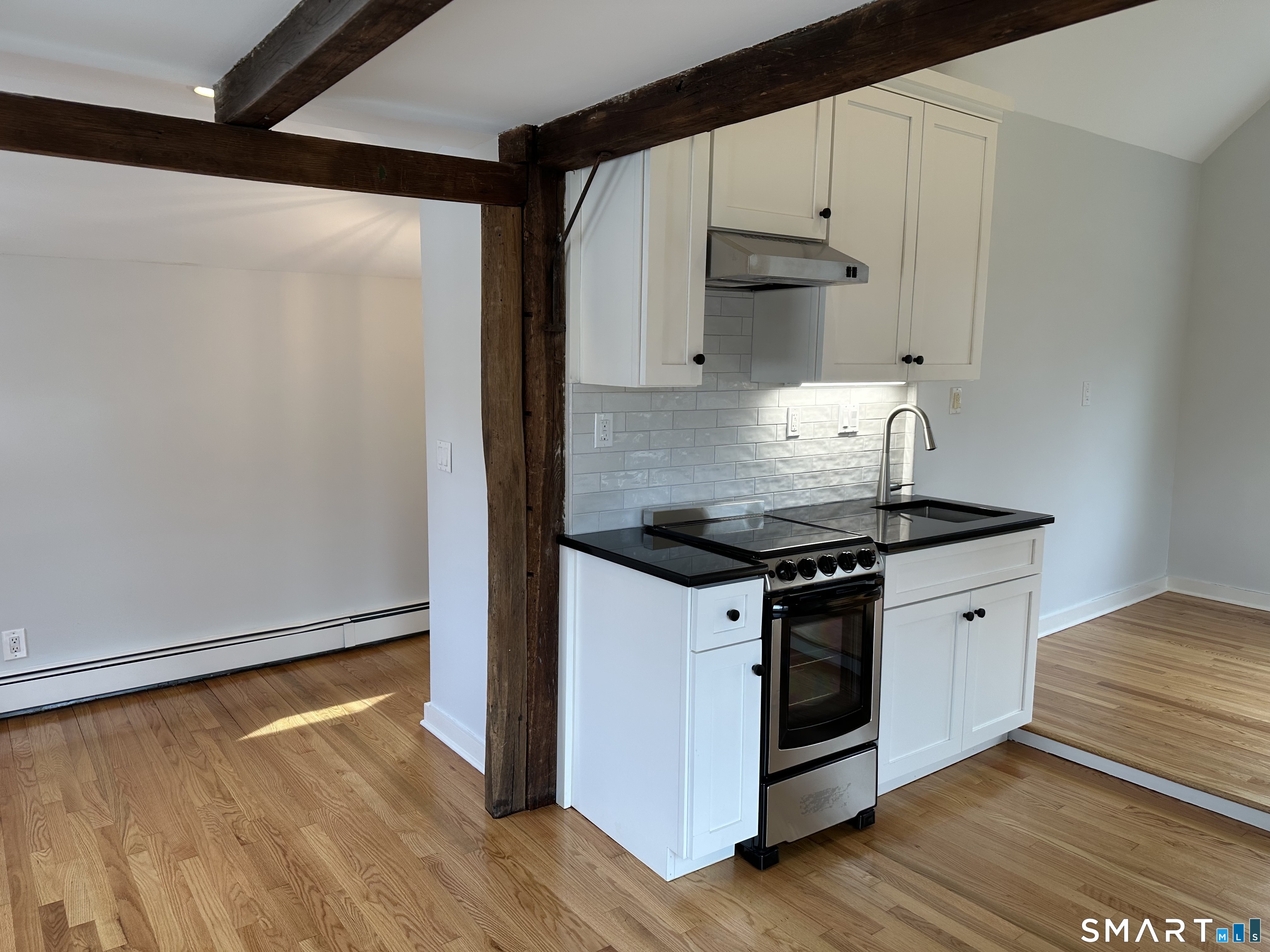 20 Cannondale Road Weston, CT 06883 - Photo 9 of 17