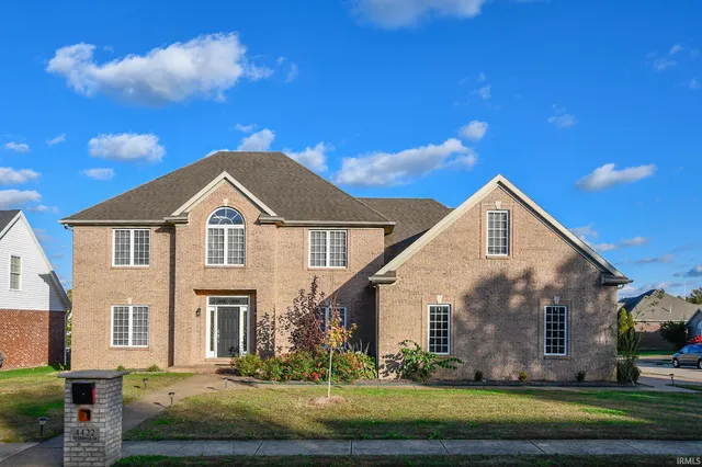$504,900 | 4422 Wynbrooke Drive, Newburgh, IN 47630