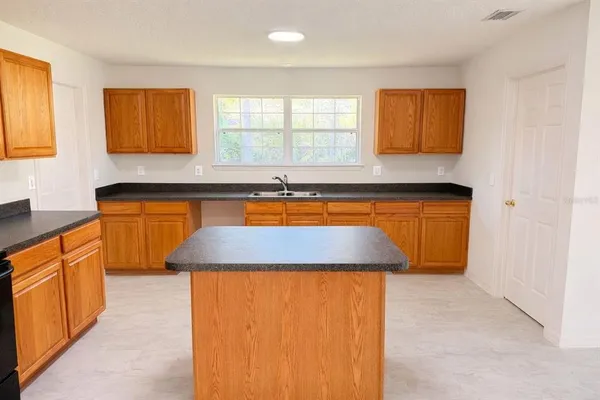 $2,500 | 31 Russkin Lane, Palm Coast, FL 32164