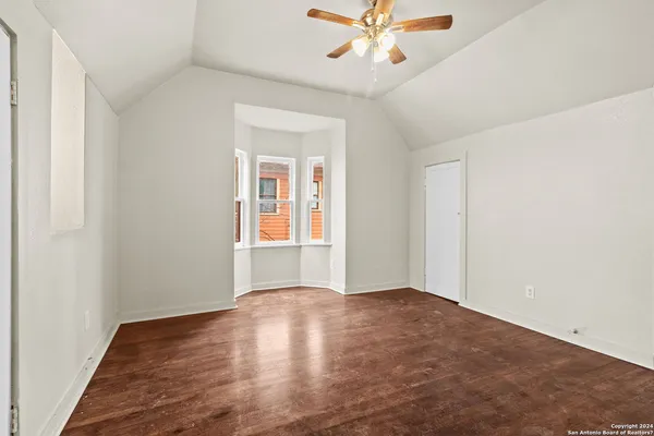 $1,195 | 1618 West Kings Highway, Unit 16201, San Antonio, TX 78201