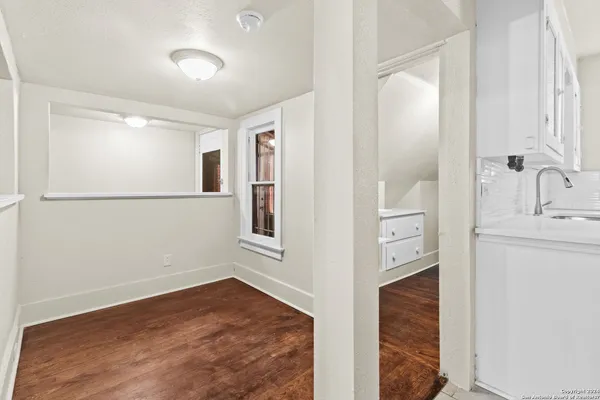 $1,195 | 1618 West Kings Highway, Unit 16201, San Antonio, TX 78201