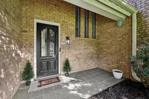 $469,900 | 3710 Falcon Lake Drive, Arlington, TX 76016