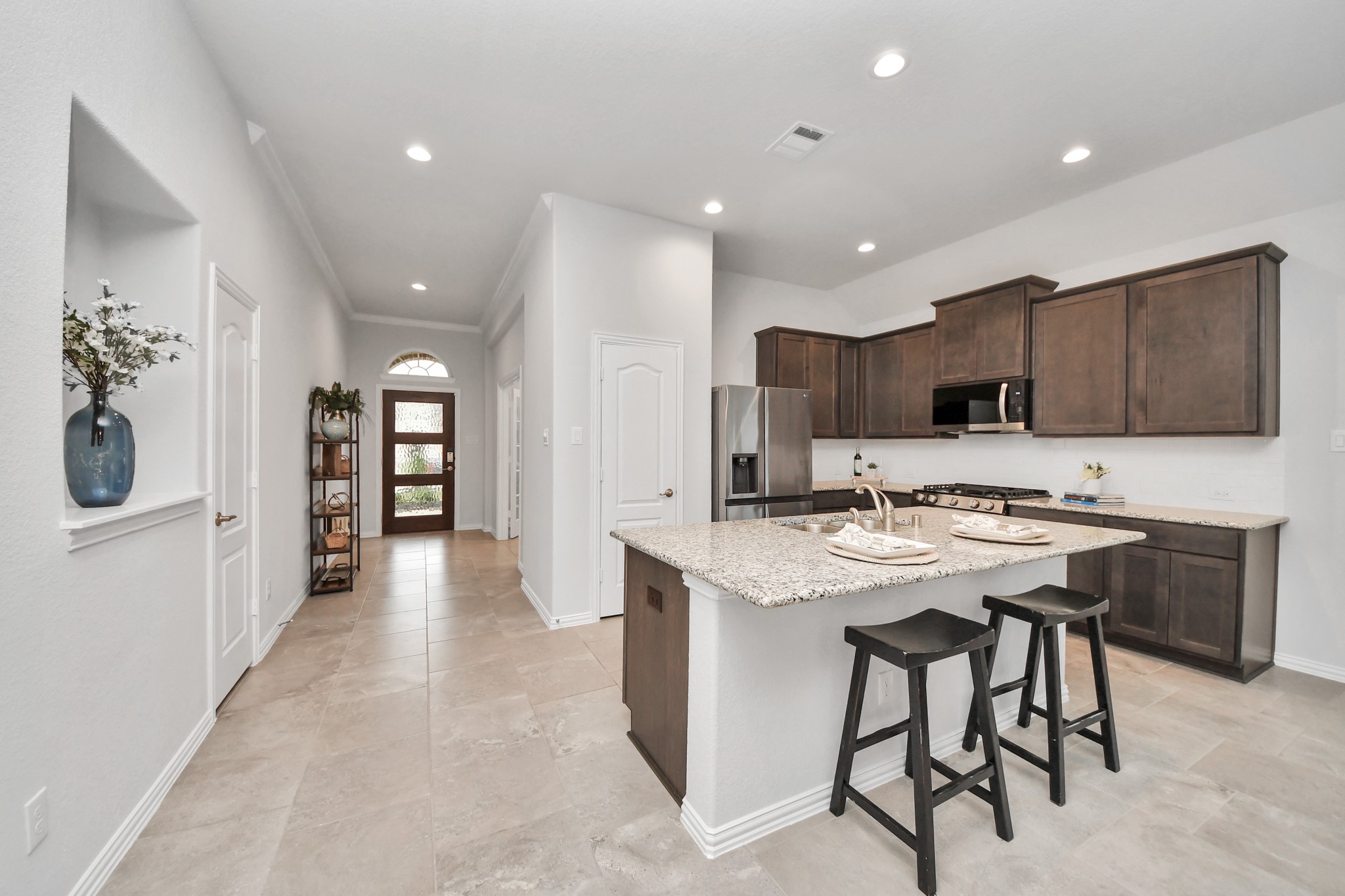 101 Bayou Bend Angleton, TX 77515 - Photo 7 of 25