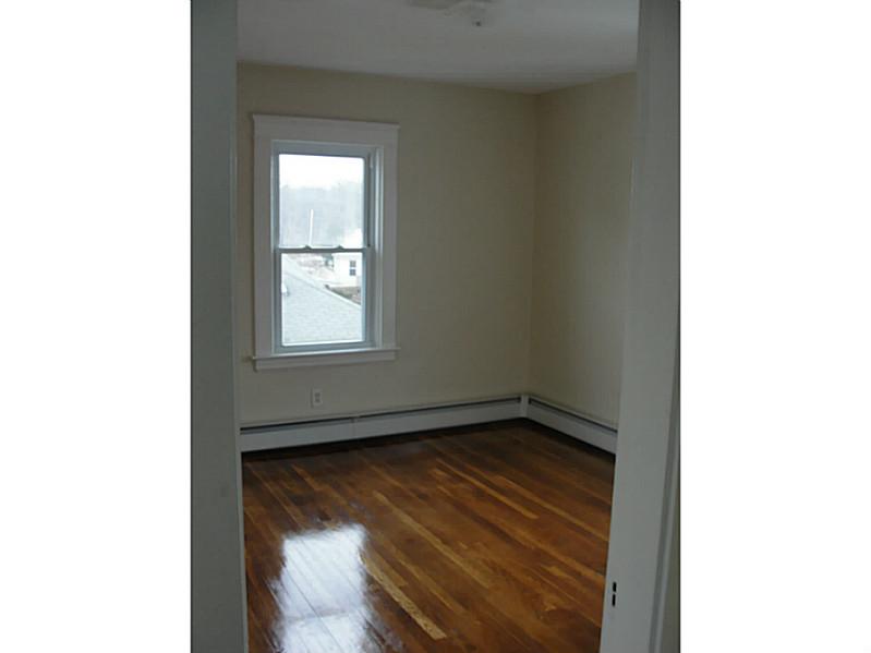 41 Crossway Road Cranston, RI 02910 - Photo 15 of 20 Bedroom.