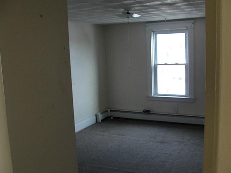 41 Crossway Road Cranston, RI 02910 - Photo 18 of 20 Bedroom.