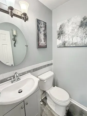 $295,500 | 2004 North Lynn, Nevada, MO 64772