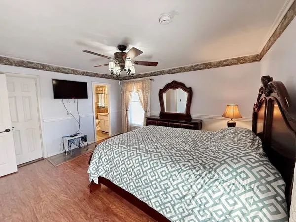 $295,500 | 2004 North Lynn, Nevada, MO 64772