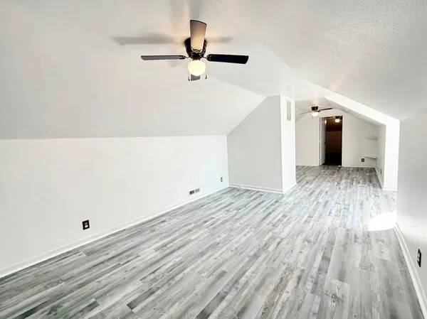 $295,500 | 2004 North Lynn, Nevada, MO 64772