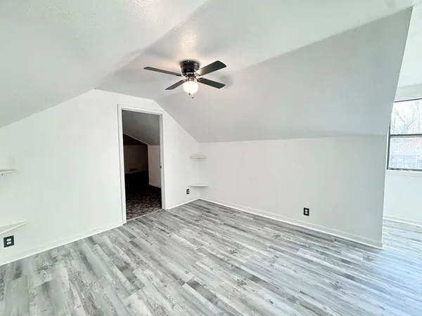 $295,500 | 2004 North Lynn, Nevada, MO 64772