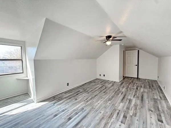 $295,500 | 2004 North Lynn, Nevada, MO 64772