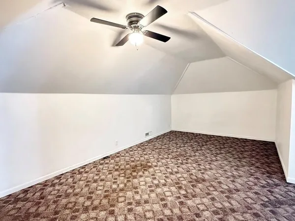 $295,500 | 2004 North Lynn, Nevada, MO 64772