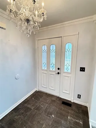 $295,500 | 2004 North Lynn, Nevada, MO 64772