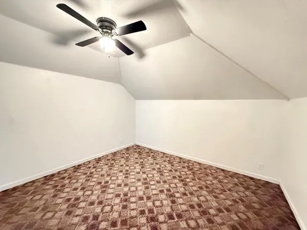 $295,500 | 2004 North Lynn, Nevada, MO 64772