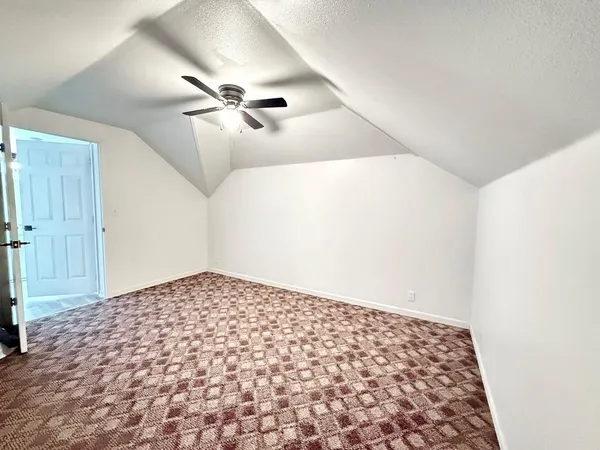 $295,500 | 2004 North Lynn, Nevada, MO 64772