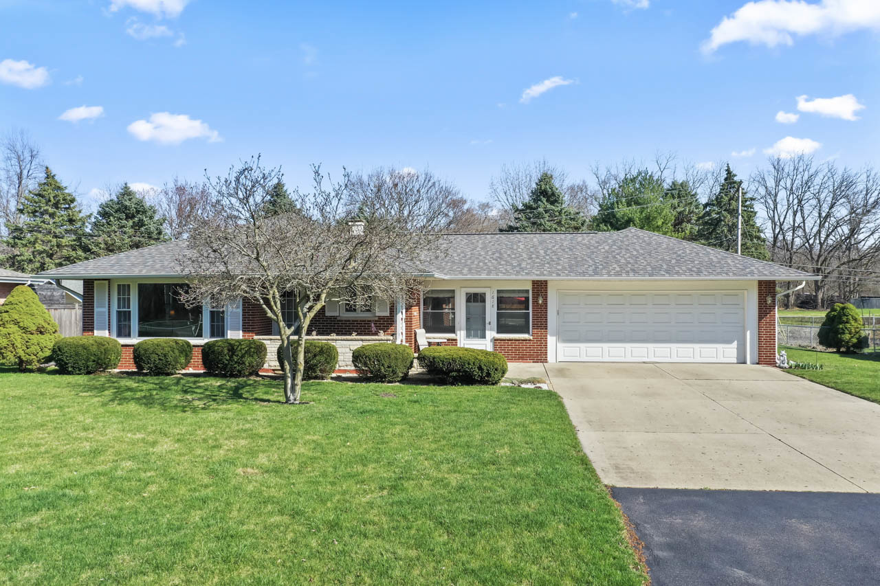 1618 Southeast River Road Montgomery, IL 60538 - Photo 1 of 41 Gallery Image 1