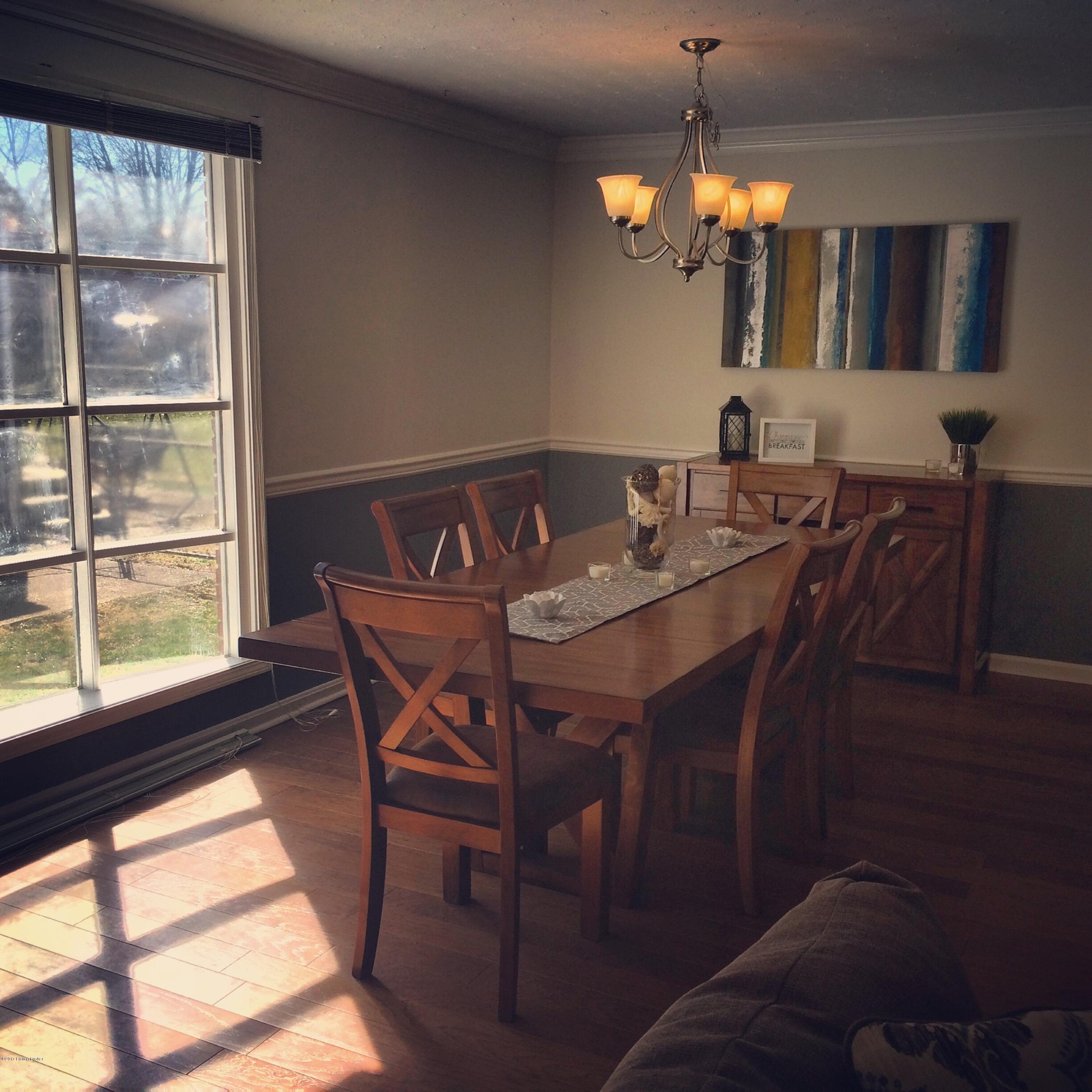 4612 Kiefer Road Louisville, KY 40216 - Photo 4 of 11 Dining room