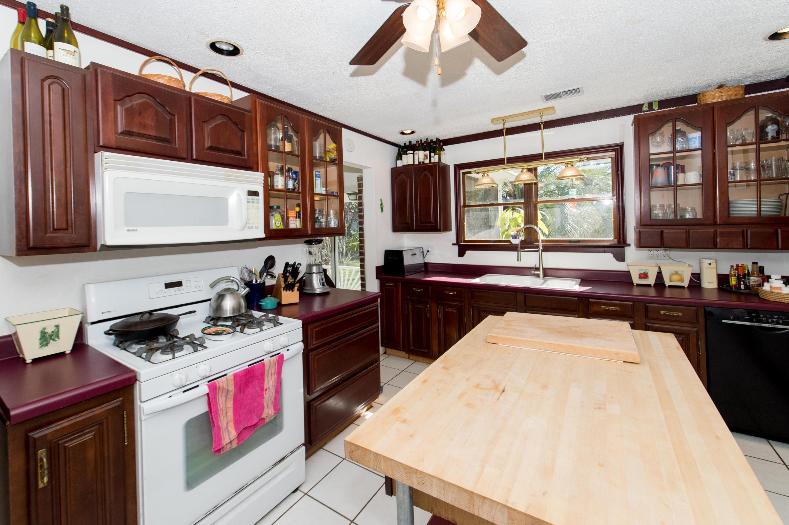 1335 Fort Lamar Road Charleston, SC 29412 - Photo 14 of 35 1335 Fort Lamar_Low Res-12