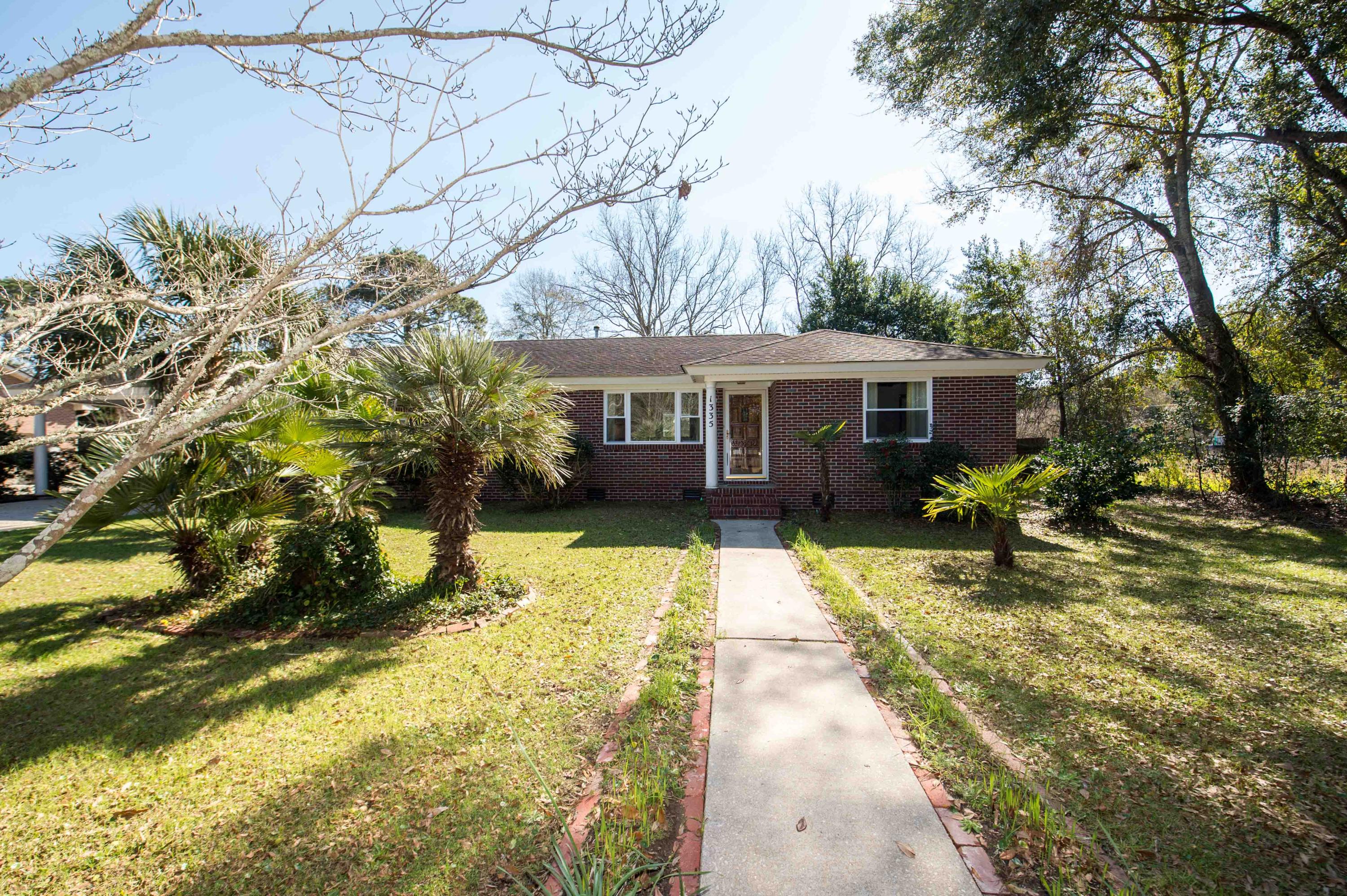 1335 Fort Lamar Road Charleston, SC 29412 - Photo 3 of 35 1335 Fort Lamar_Low Res-31