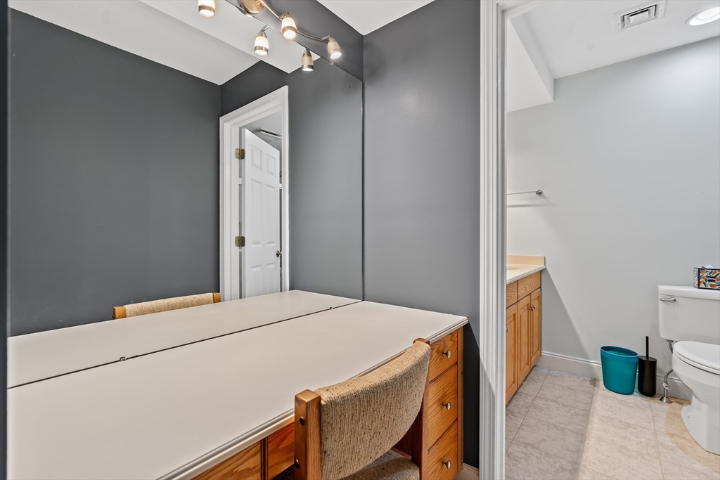 121 Revere Street, Unit M Canton, MA 02021 - Photo 10 of 19