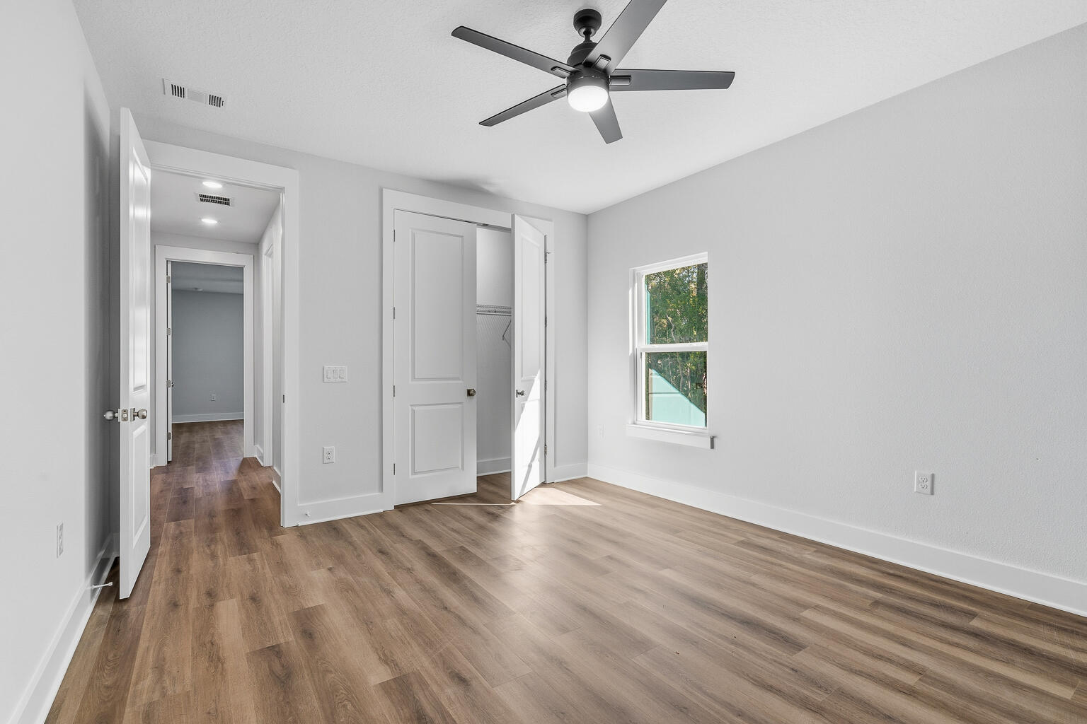 6621 Bluefish Road Navarre, FL 32566 - Photo 40 of 48 DSC04009