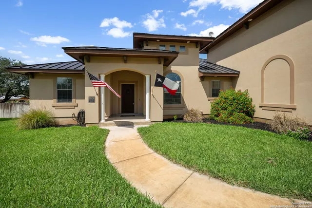 $515,000 | 1626 Clover Ridge, Pleasanton, TX 78064