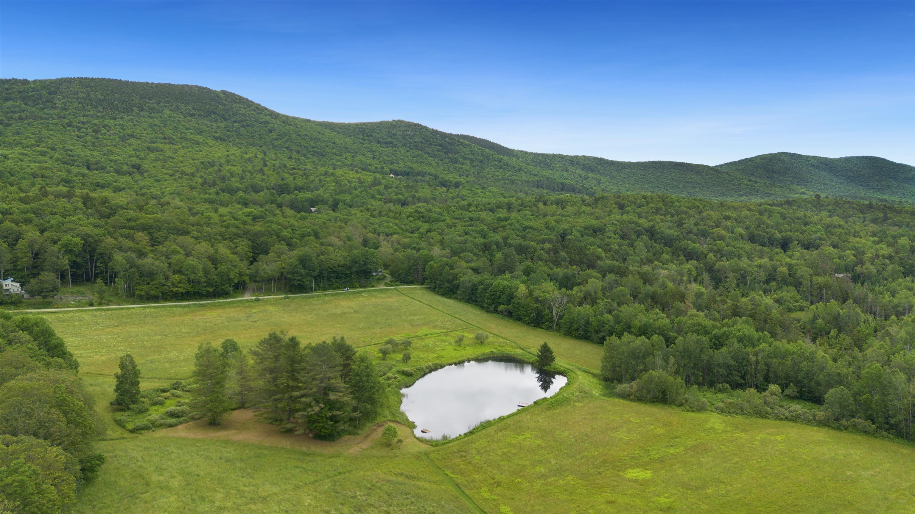 352 Edwins Pond Road Rochester, VT 05767 - Photo 15 of 59