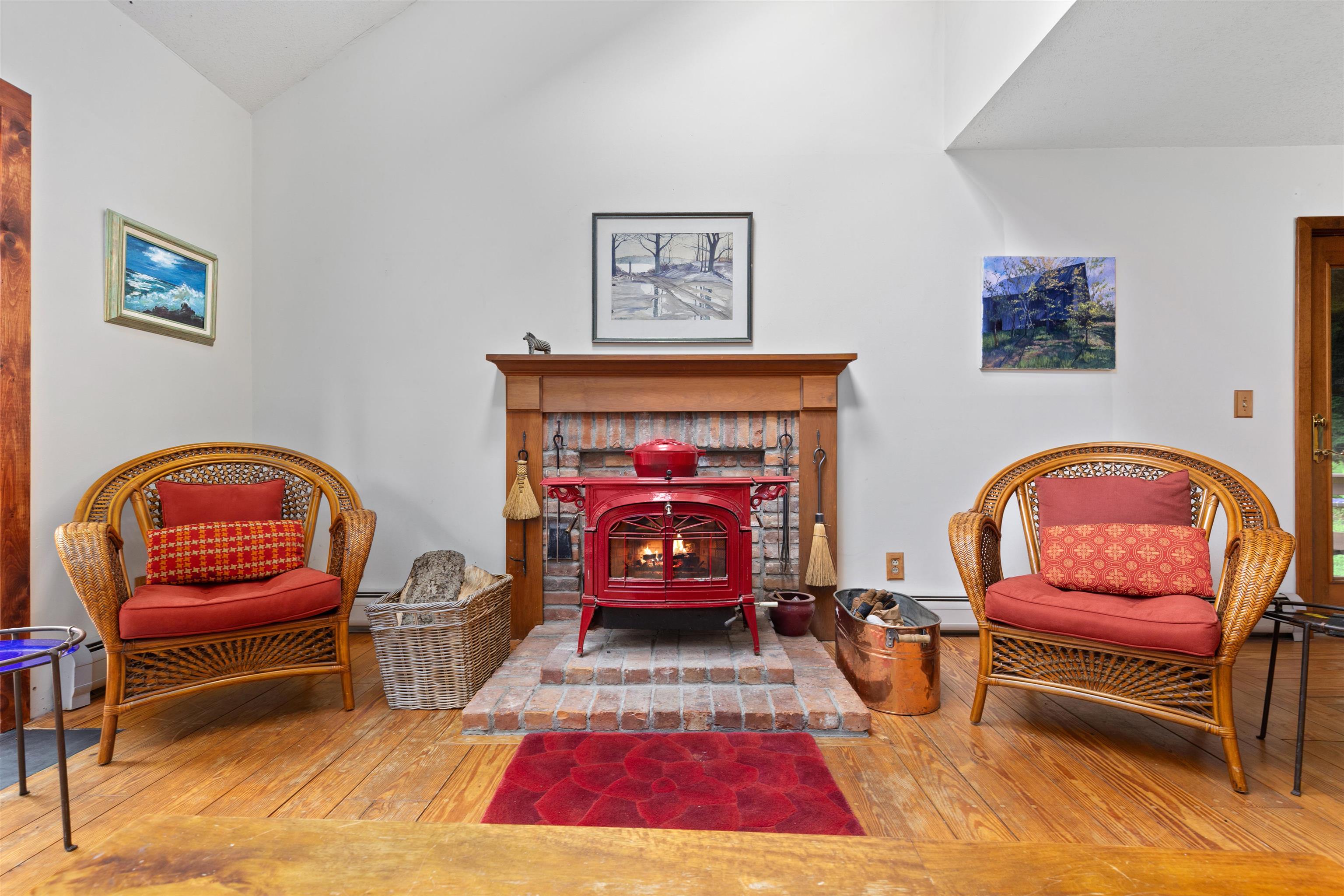 352 Edwins Pond Road Rochester, VT 05767 - Photo 16 of 59