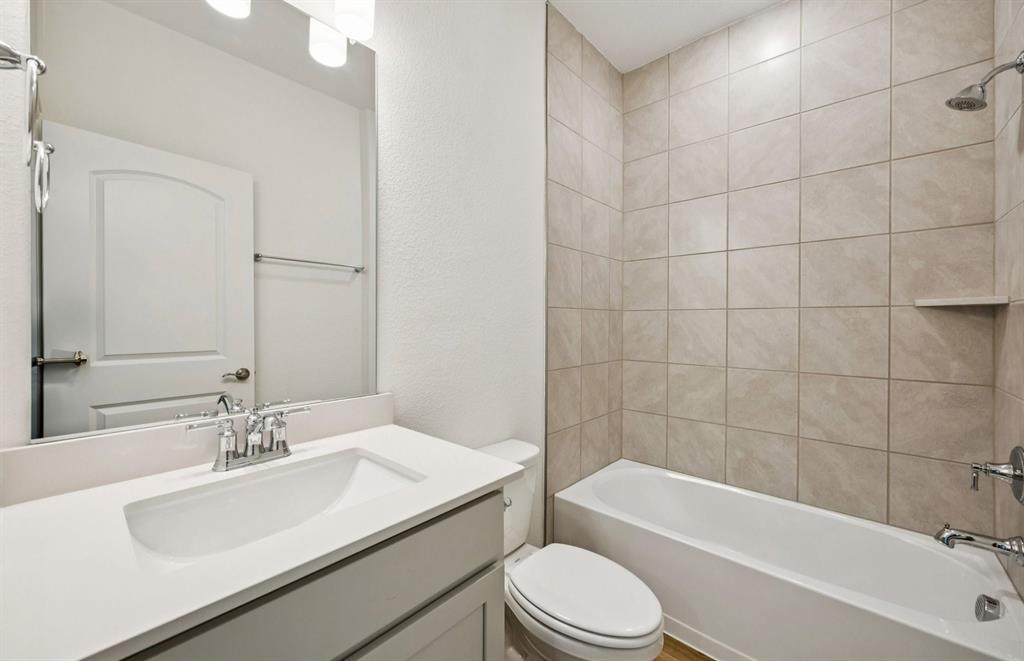 829 Norfolk Lane Godley, TX 76044 - Photo 11 of 21 Second full bath