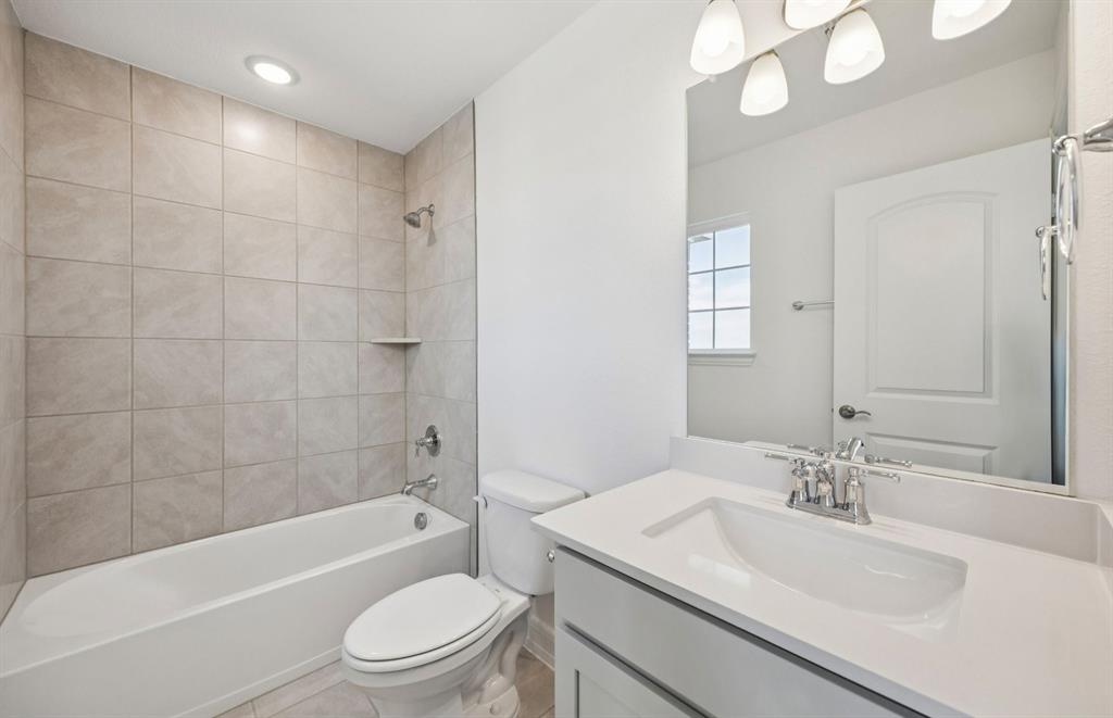829 Norfolk Lane Godley, TX 76044 - Photo 20 of 21 Third full bath