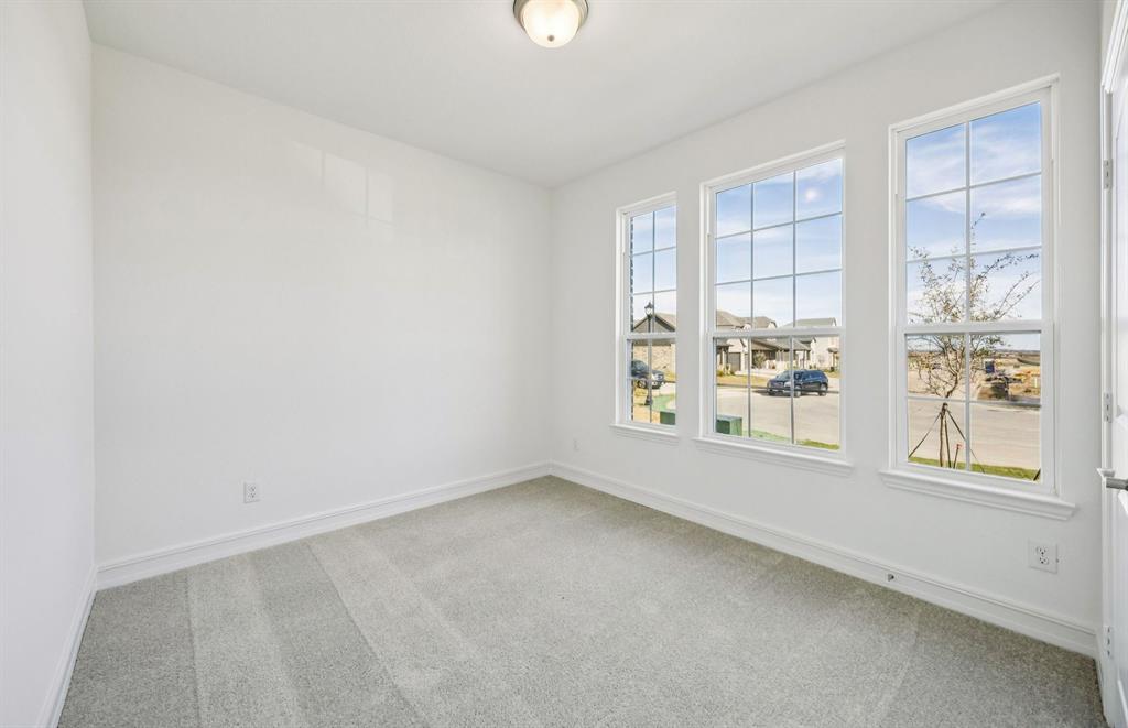 829 Norfolk Lane Godley, TX 76044 - Photo 10 of 21 Secondary bedroom