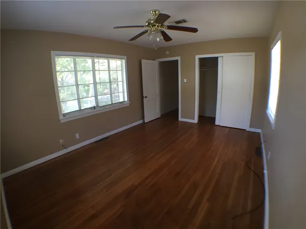 $2,800 | 2000 Schulle Avenue, Austin, TX 78703