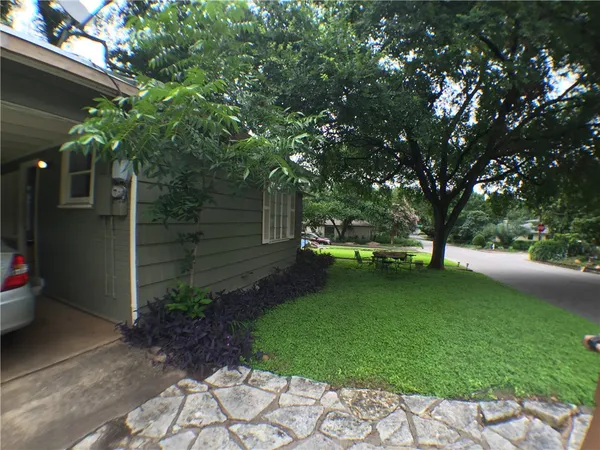$2,800 | 2000 Schulle Avenue, Austin, TX 78703