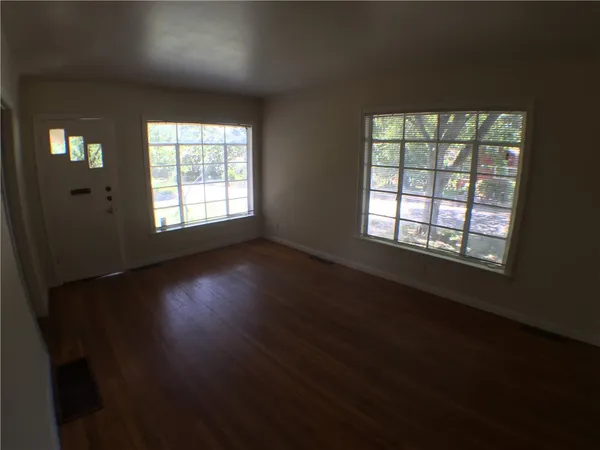 $2,800 | 2000 Schulle Avenue, Austin, TX 78703