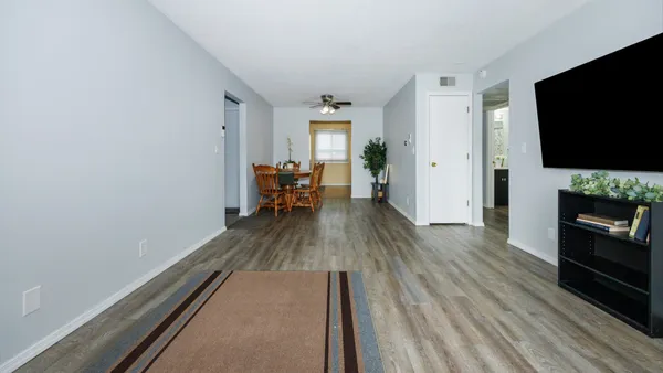 $114,900 | 1010 Arlene Court, Unit 5, Bloomington, IL 61701