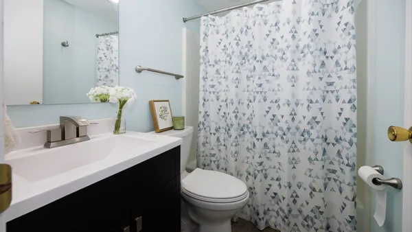 $114,900 | 1010 Arlene Court, Unit 5, Bloomington, IL 61701