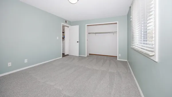 $114,900 | 1010 Arlene Court, Unit 5, Bloomington, IL 61701