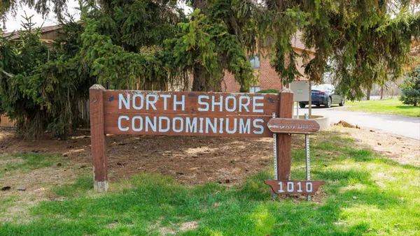 $114,900 | 1010 Arlene Court, Unit 5, Bloomington, IL 61701