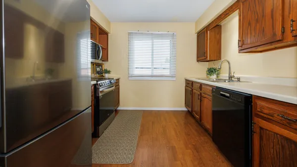 $114,900 | 1010 Arlene Court, Unit 5, Bloomington, IL 61701