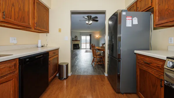 $114,900 | 1010 Arlene Court, Unit 5, Bloomington, IL 61701