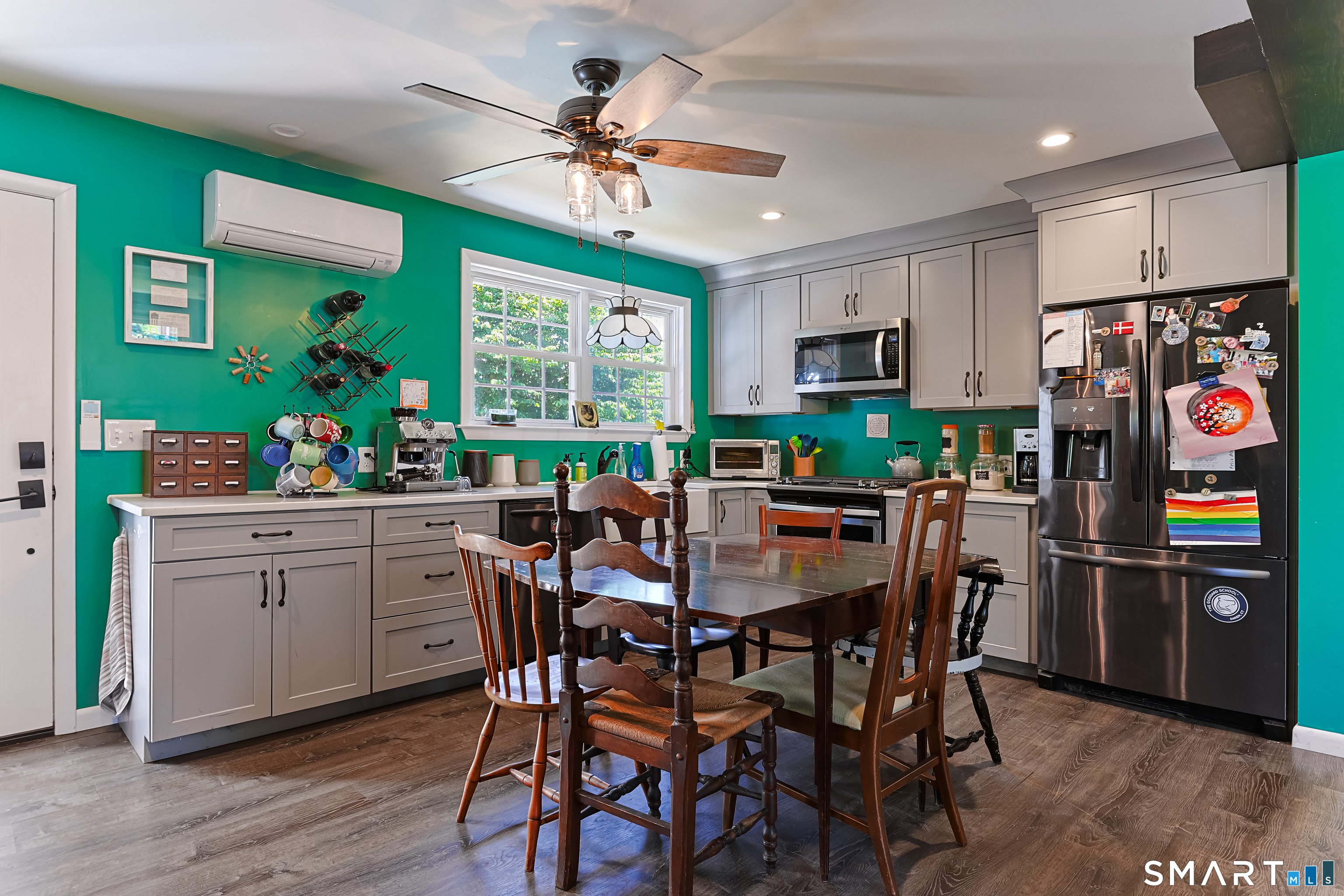 94 Mathews Street Stamford, CT 06902 - Photo 8 of 39