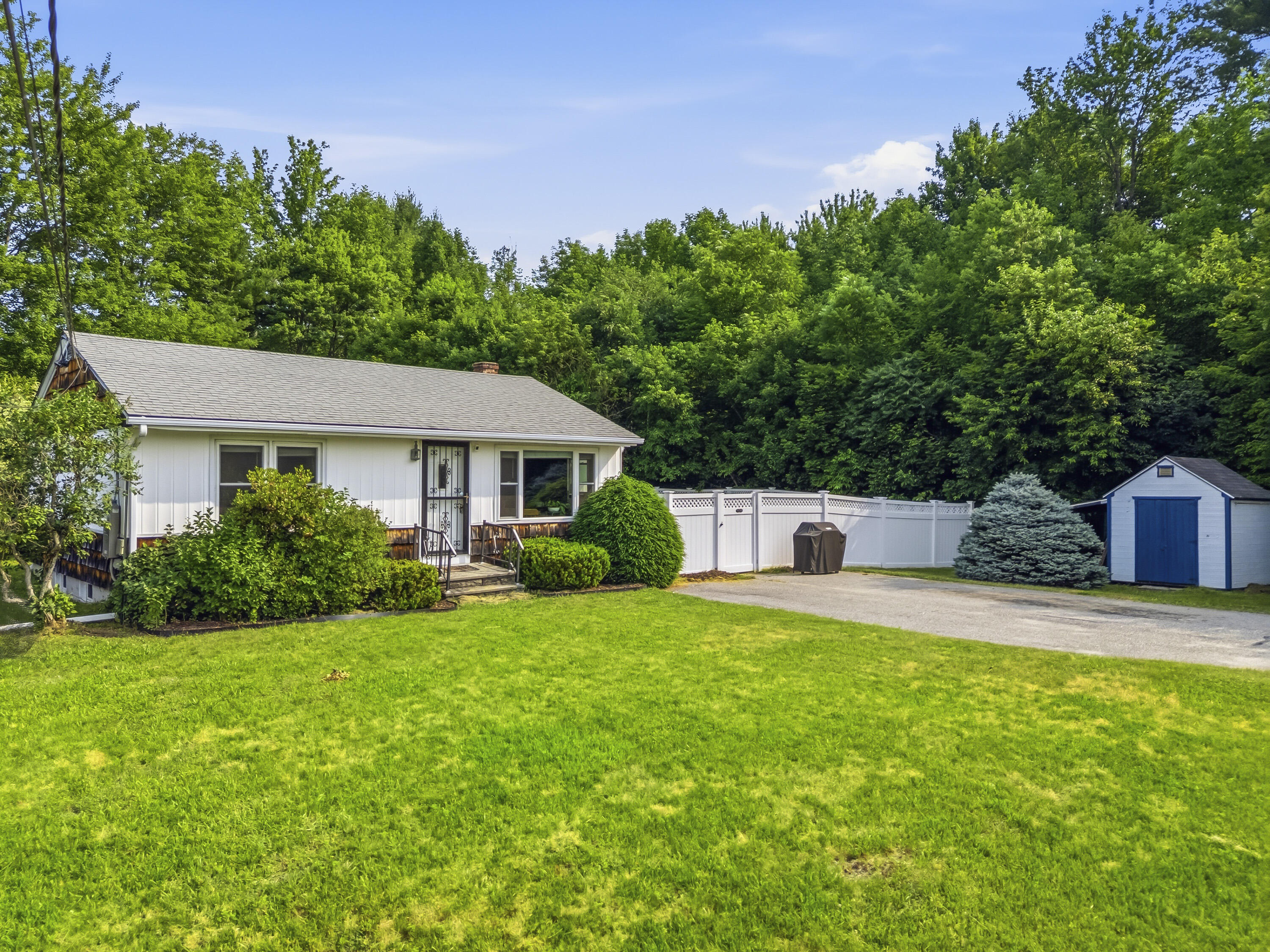 44 King Road Lisbon, ME 04250 - Photo 1 of 69 photos_high_resolution_44_King_Rd107